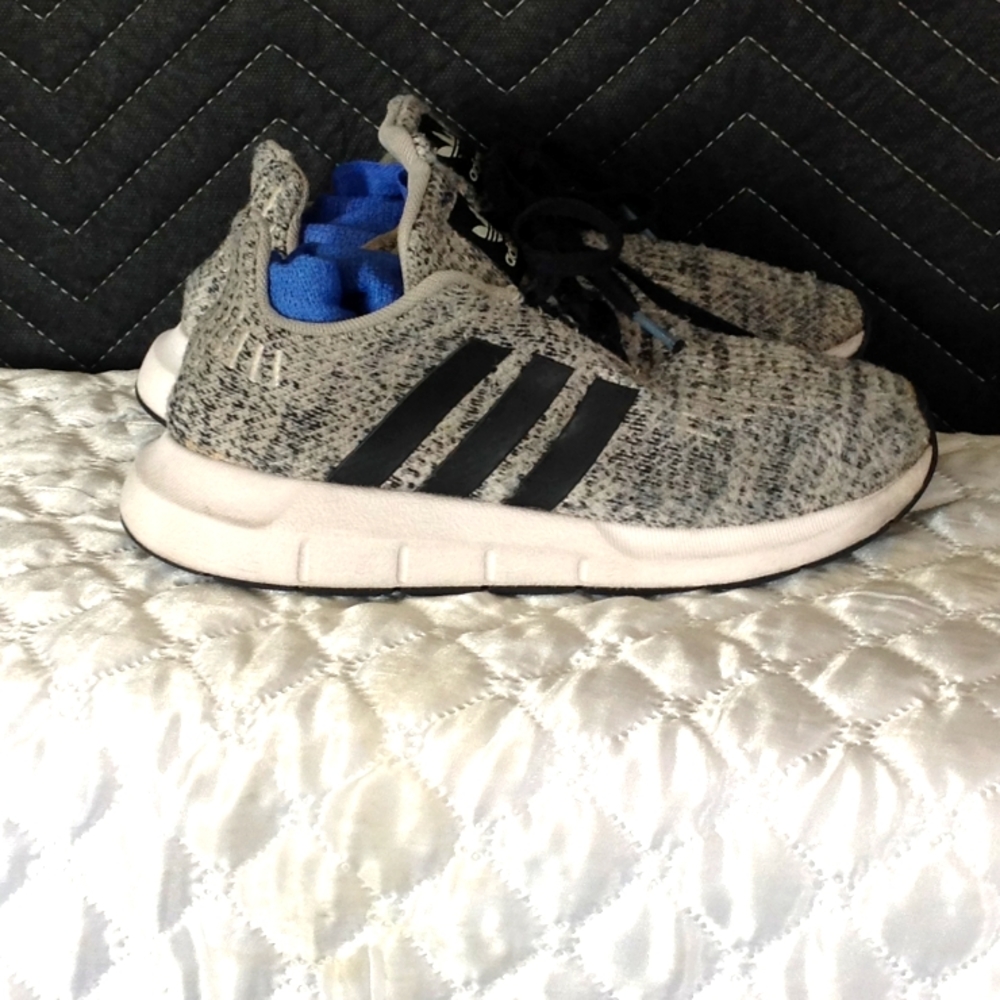 Kids Original Addidas Swift shoes (3)